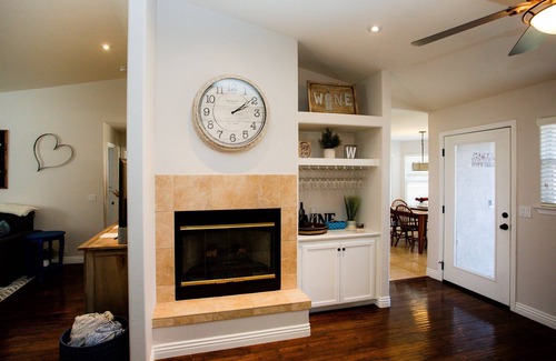 Paso Robles House | 5 Star reviews! Game Room -Pool table-darts-corn hole-Bocce Ball - Fire Table