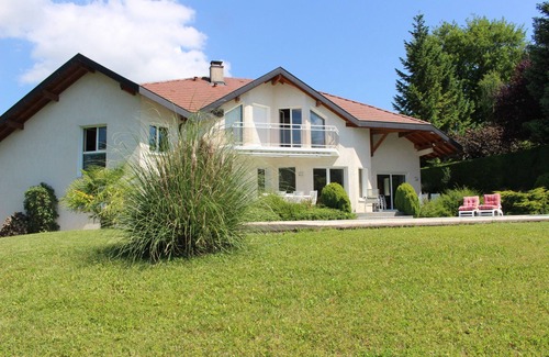 Annecy-le-Vieux Villa | 5-star villa in a quiet location - view of the lake and mountains - SWIMMING POOL with shelter