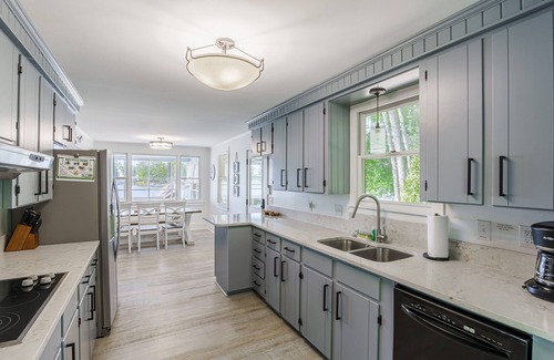Chapin House | 5 - Star Waterfront on Lake Murray - Fire Pit