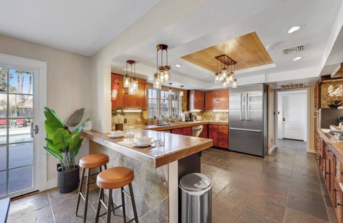 Enterprise Villa | 5-STARS 6BR 3.5 BTH BIG YARD Pool & hot tub