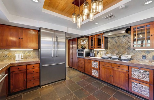Enterprise Villa | 5-STARS 6BR 3.5 BTH BIG YARD Pool & hot tub
