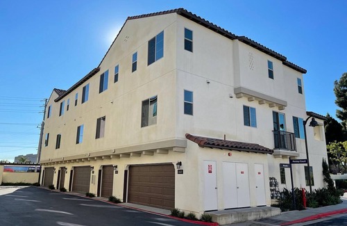 Arcadia Condo | 5 stars: New townhouse 3bedrooms in Arcadia, walk to library