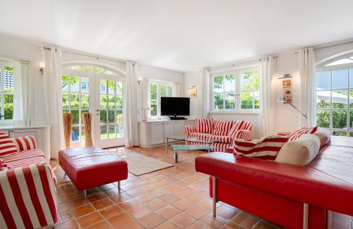 Pantow House | 5 Sterne Reetdachhaus Wildröschen