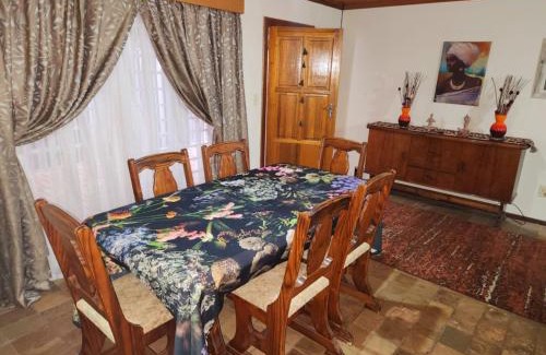 Fichardt Park Apartment | 5@Stock Accommodation