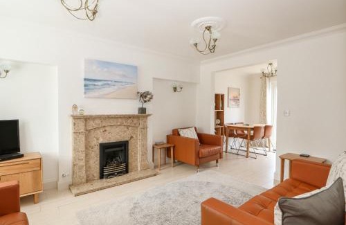 Hunstanton House | 5 Styleman Road