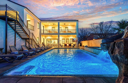 Hurricane House | 5 Suites, Private Pool, 2 Hot Tubs for 19, 2 Fire Pits, 2 Fridges Sleeps 30