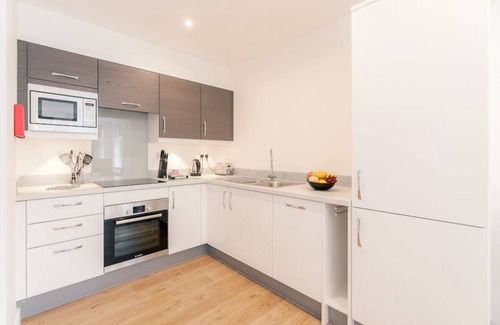 Leatherhead Apartment | 5 Swan House -1 bedroom apartment