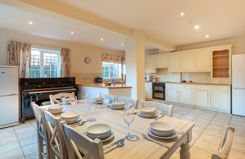Thorpeness House | 5 The Bays - Four Bedroom House, Sleeps 8