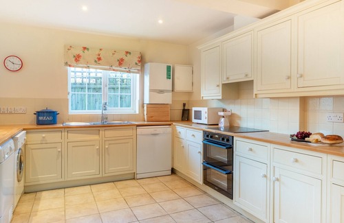 Thorpeness House | 5 The Bays - Four Bedroom House, Sleeps 8