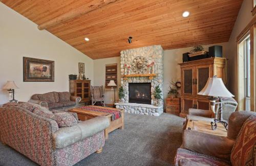 Sunriver House | 5 Vine Maple home