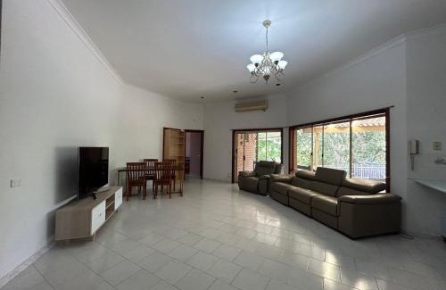 Winston Hills House | 5 Warm Room