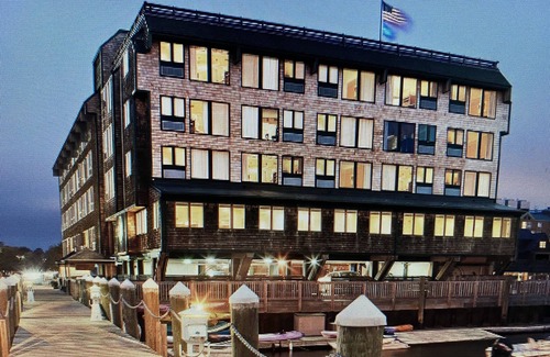 Newport Apartment | 5 Washington Street Newport, RI 02840