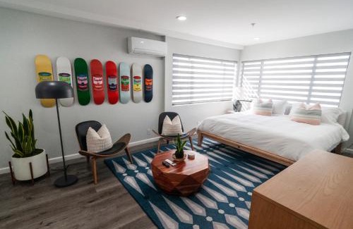 Peninsula House | 50 M to Sand LGB 2 King Suites