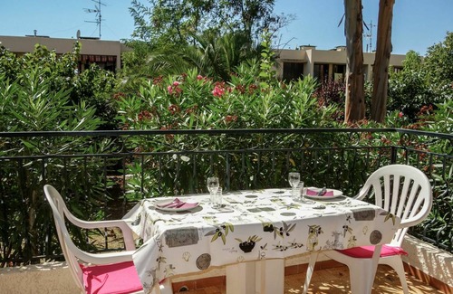 Saint-Cyr-sur-Mer Apartment | 50 m² Apartment ∙ 2 bedrooms ∙ 4 guests