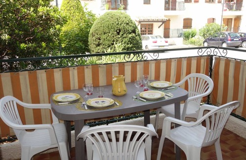 Saint-Cyr-sur-Mer Apartment | 50 m² Apartment ∙ 2 bedrooms ∙ 4 guests