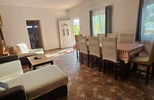 Gornji Karin Apartment | 50 m² Apartment ∙ 1 bedroom ∙ 4 guests