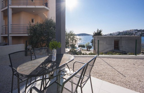 Rogoznica Apartment | 50 m² Apartment ∙ 1 bedroom ∙ 4 guests
