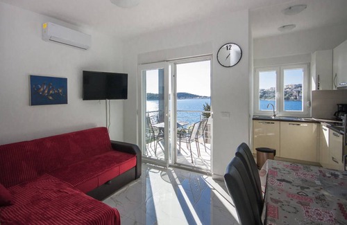 Rogoznica Apartment | 50 m² Apartment ∙ 1 bedroom ∙ 4 guests