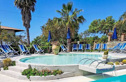Ricadi Apartment | 50 m² Apartment ∙ 2 bedrooms ∙ 6 guests