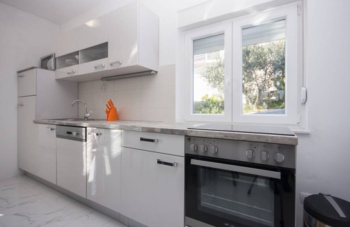 Rogoznica Apartment | 50 m² Apartment ∙ 2 bedrooms ∙ 5 guests