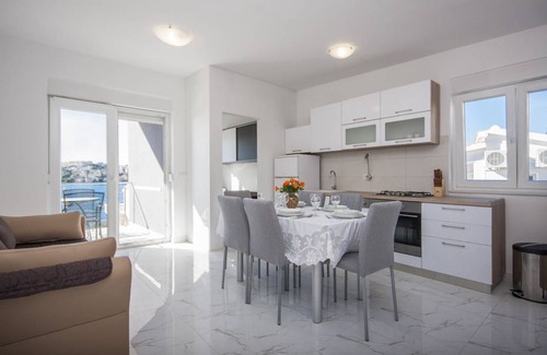 Rogoznica Apartment | 50 m² Apartment ∙ 2 bedrooms ∙ 5 guests