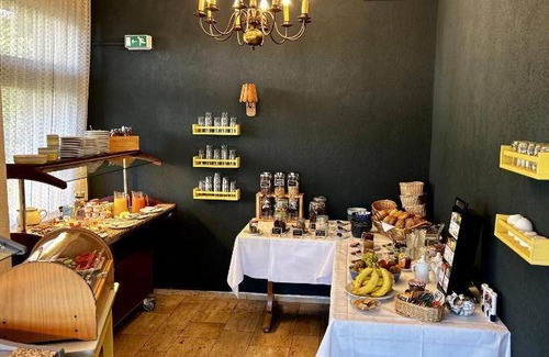 Neuenbuch Bed & Breakfast | 50 m² Bed and breakfast ∙ 5 guests
