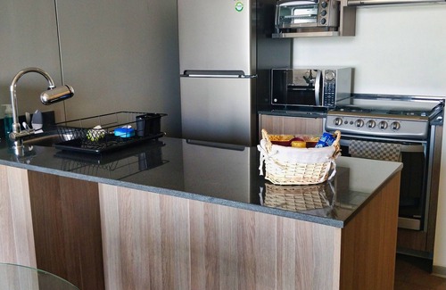 Granada Apartment | 50% Off Beautifully Appointed 1BR Apartment w/Amazing city views