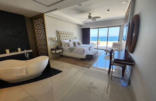 Palmilla Resort | 50% OFF LIST SALE Christmas in Cabo, Garza Blanca 3 BR Oceanfront Suite.