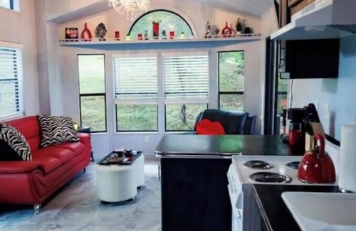 Lobelville Cabin | 50 Shaydes of Play
