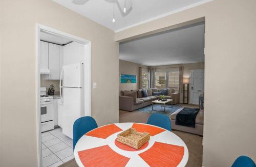 Pacific Beach Apartment | 500 ft to Ocean Relaxing stay Parking WiFi 840