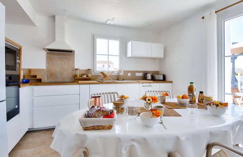 Barbatre Ski Chalet | 500 m from the beach - garden - house for 6