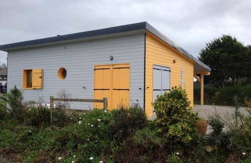 Plomeur Ski Chalet | 500 wooden chalets rental mêtres beaches and waves