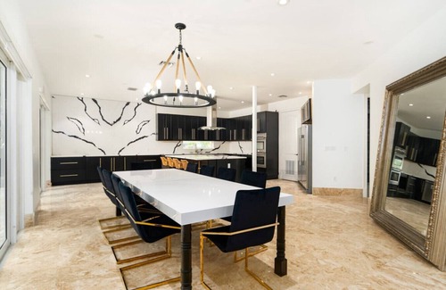 Dania Beach Villa | 5000Sf Luxe Mansion/Heated pool/Gameroom