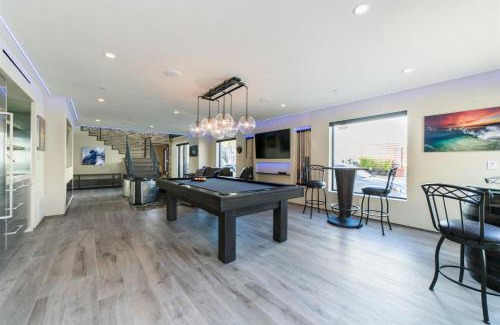 Balboa Peninsula House | 501 E Bay Ave