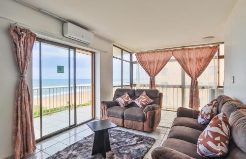 Amanzimtoti Apartment | 504 Amazibu Holiday Flat- Paradise on the Beach