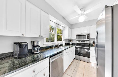Tarpon Pond House | 507 Tarpon Pond Cottage