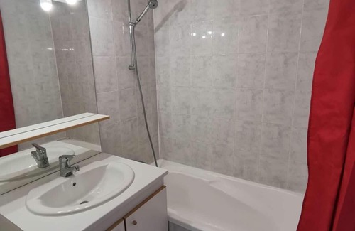 Reallon Apartment | 50m from resort center, 3rd floor, balcony, ski locker, 36m², Réallon