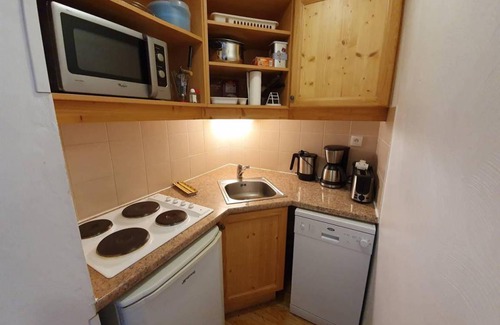 Les Orres Apartment | 50m from ski slopes, 1st floor, view resort, fitness, swimming pool, balcony, ski locker, 38m²