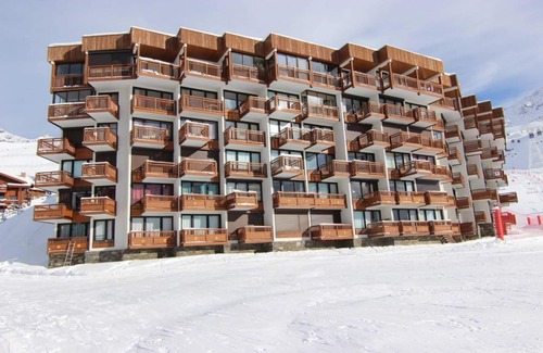 Val-Thorens Apartment | 50m from ski slopes, 3rd floor, balcony, tv, 48m², Val Thorens