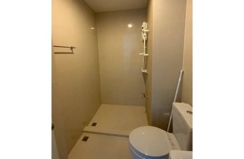 Wong Sawang Condo | 50mMRT, Big C, 1BR condo Near Chatuchak with Balcony, Sauna, Infinite Pool & Gym