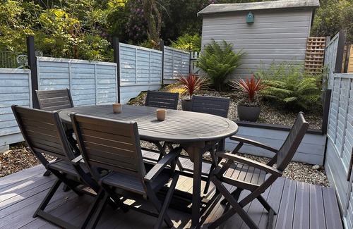 Charmouth House | 51 FERNHILL HEIGHTS, pet friendly, with a garden in Charmouth