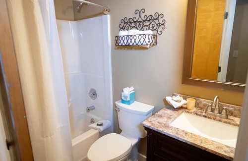 Ludlow Condo | 51 m² Condo ∙ 1 bedroom ∙ 4 guests