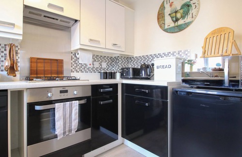 Oakengates Cottage | 51 ST. GEORGES AVENUE, pet friendly, with a garden in Telford