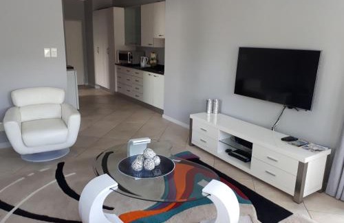 George Apartment | 51 Trafford