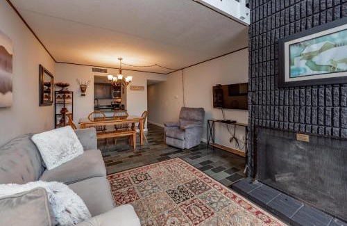 Thayerville House | 510G Two Bedroom One Bath