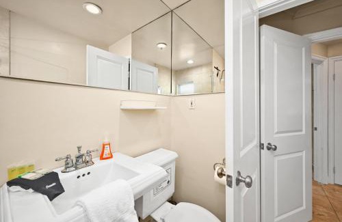 Balboa Peninsula House | 514 E Oceanfront B