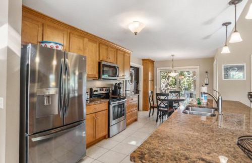 Blue Heron Lake House | 514 Remora Dr