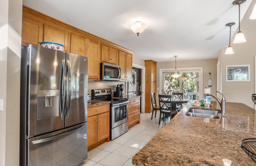Blue Heron Lake House | 514 Remora Dr