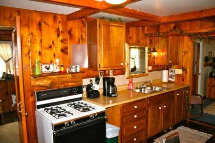 Carp Lake Cabin | 52 m² Cabin ∙ 2 bedrooms ∙ 6 guests