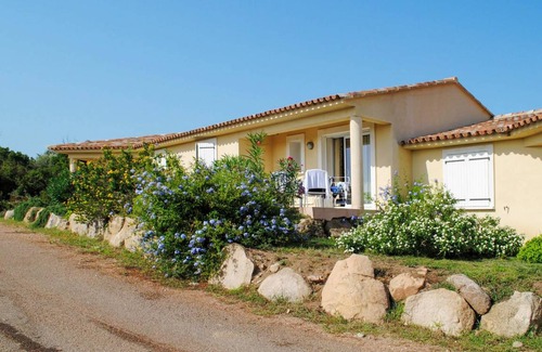 Pinarellu House | 52 m² House ∙ 3 bedrooms ∙ 8 guests